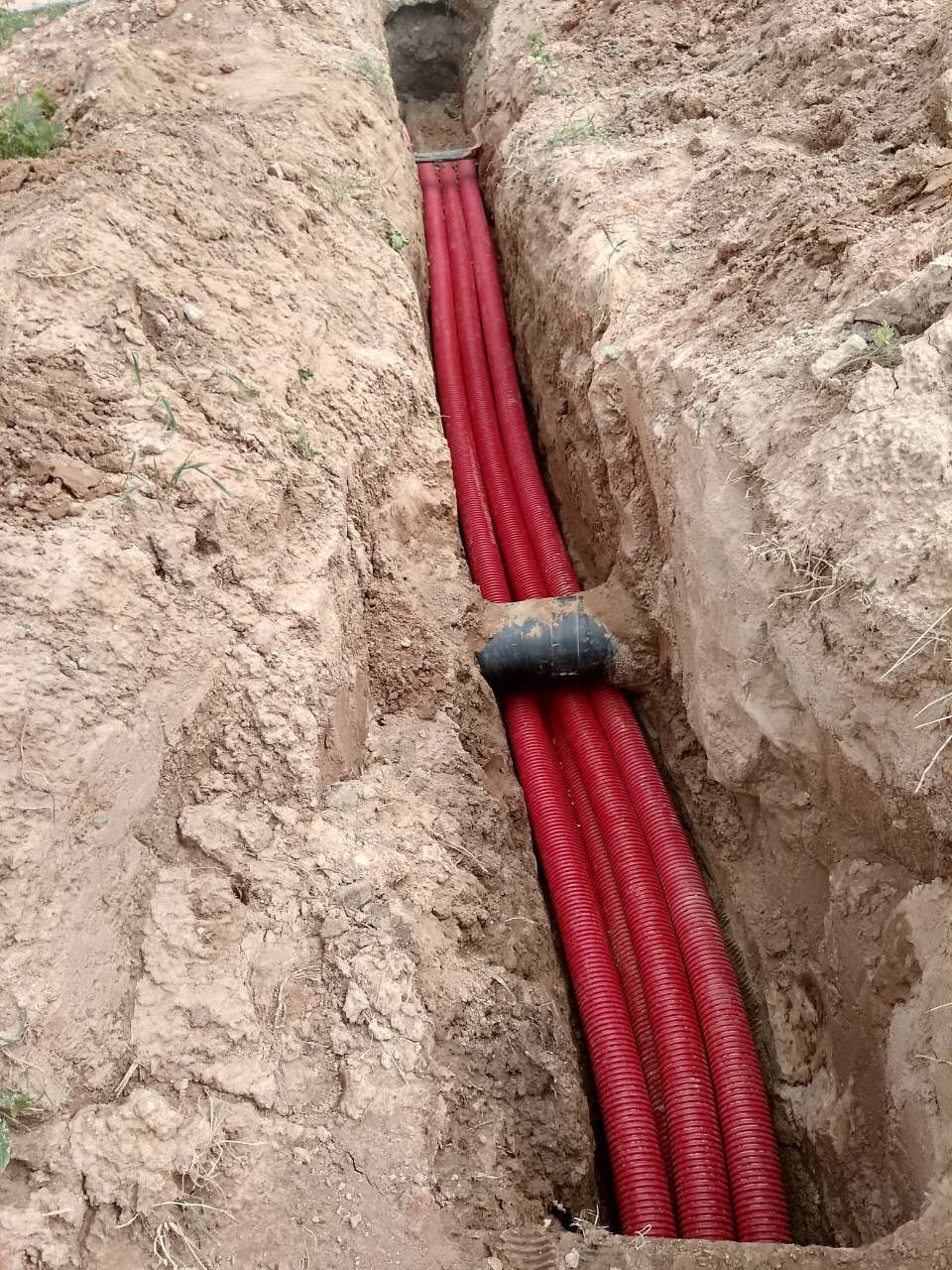 Пример рытья траншеи экскаватором